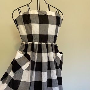 Strapless gingham flounce top